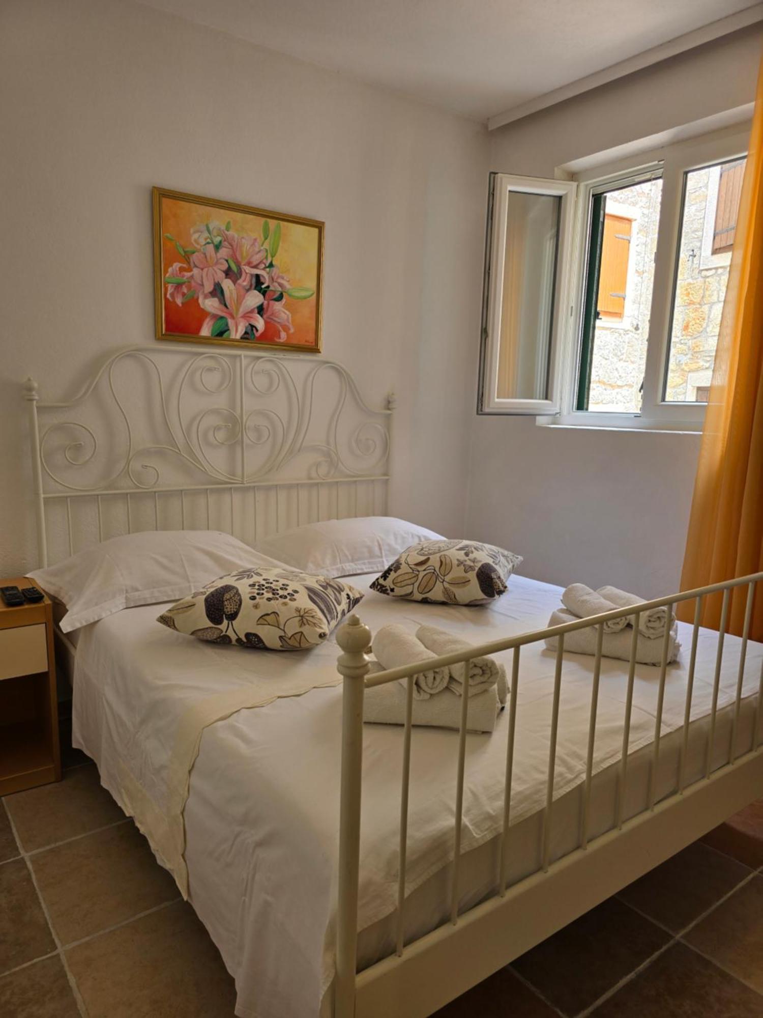 Apartmani Marija Baska Voda Ngoại thất bức ảnh